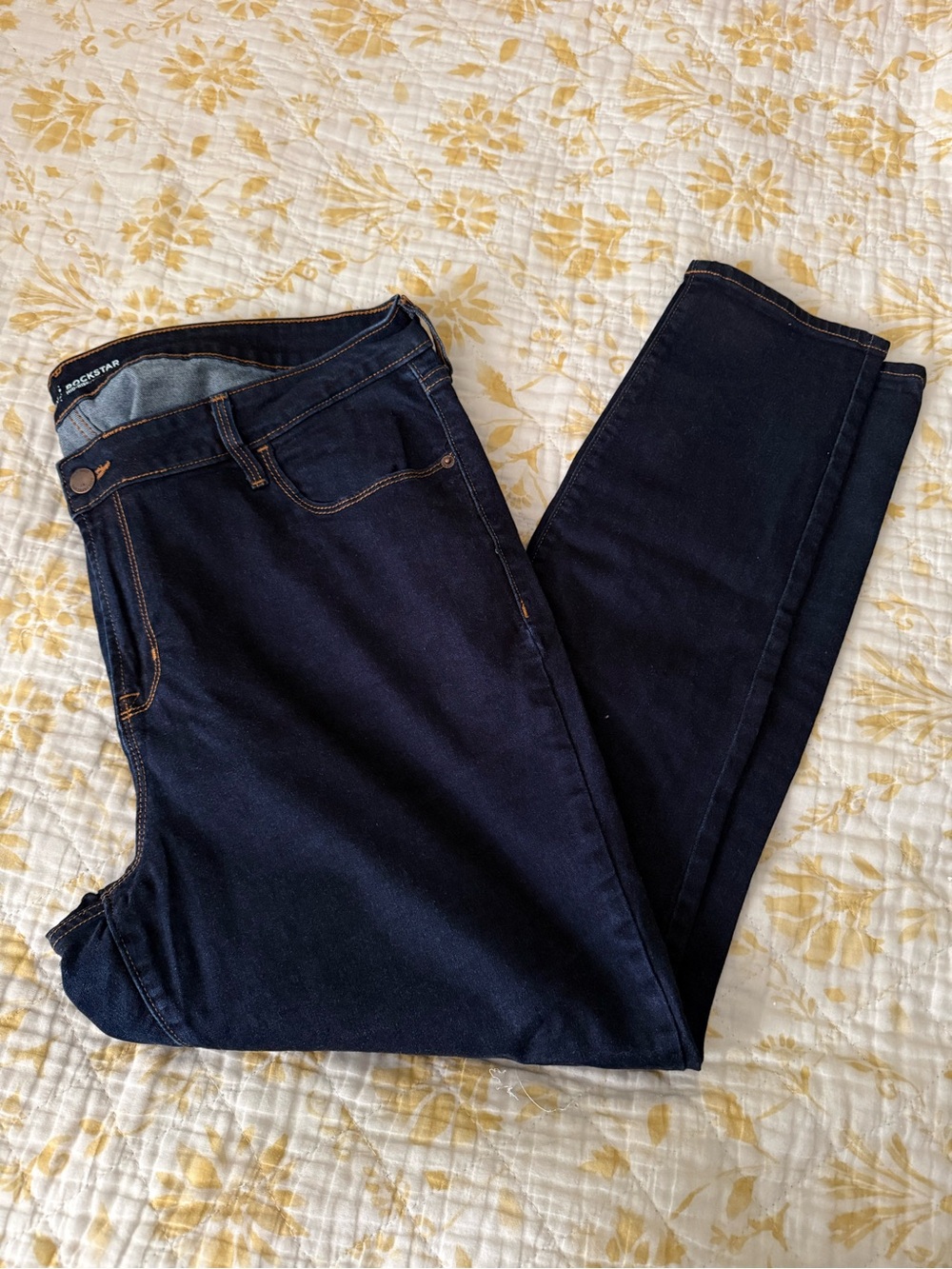 Old Navy Mid-Rise Dark Blue Skinny Jeans